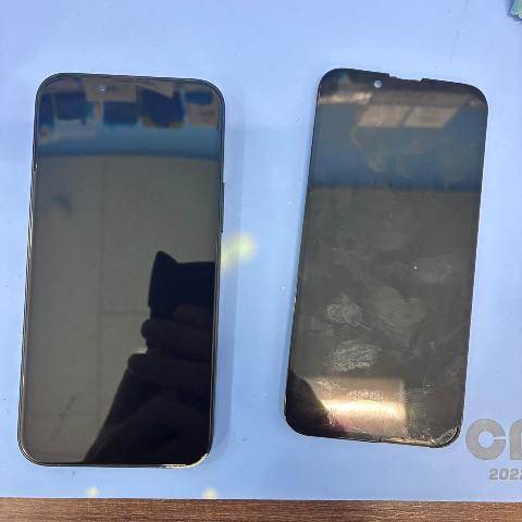 iPhone13mini パネル交換